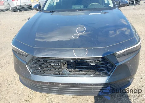 2024 Honda Accord Ex z USA, uszkodzony, nr VIN 1HGCY1F36RA000350